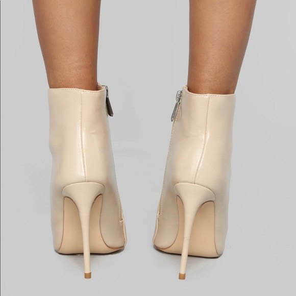 Faux Leather Tan Cream Boots - Picture 3 of 7